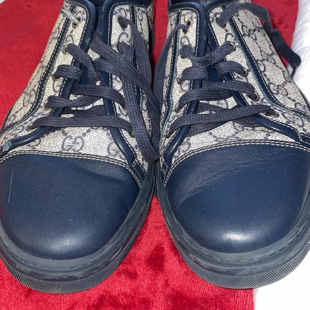 Authentic Gucci men’s low top sneakers